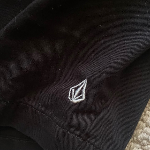 Volcom Shorts • Black • Men’s Size 32 - Picture 7 of 7